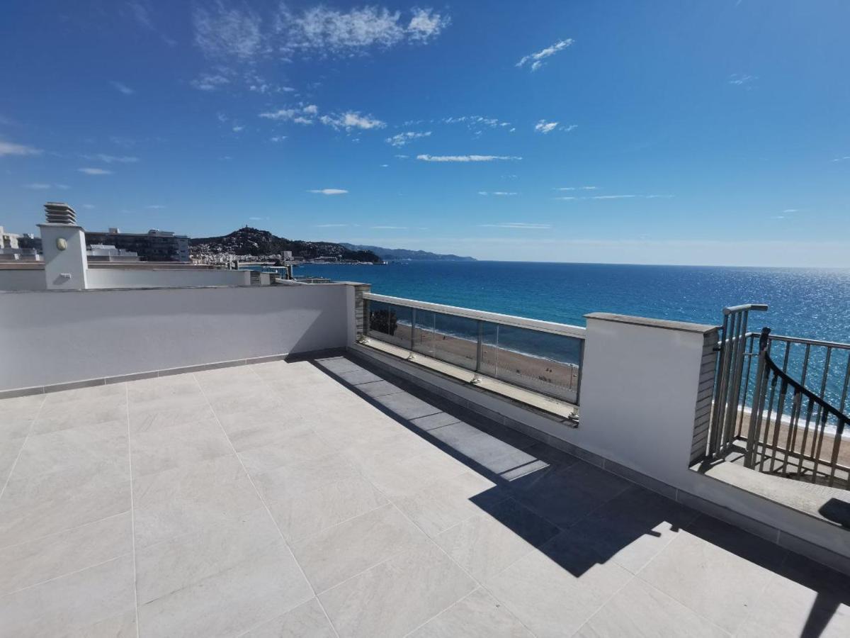 Seafront Apartment In Blanes Luaran gambar