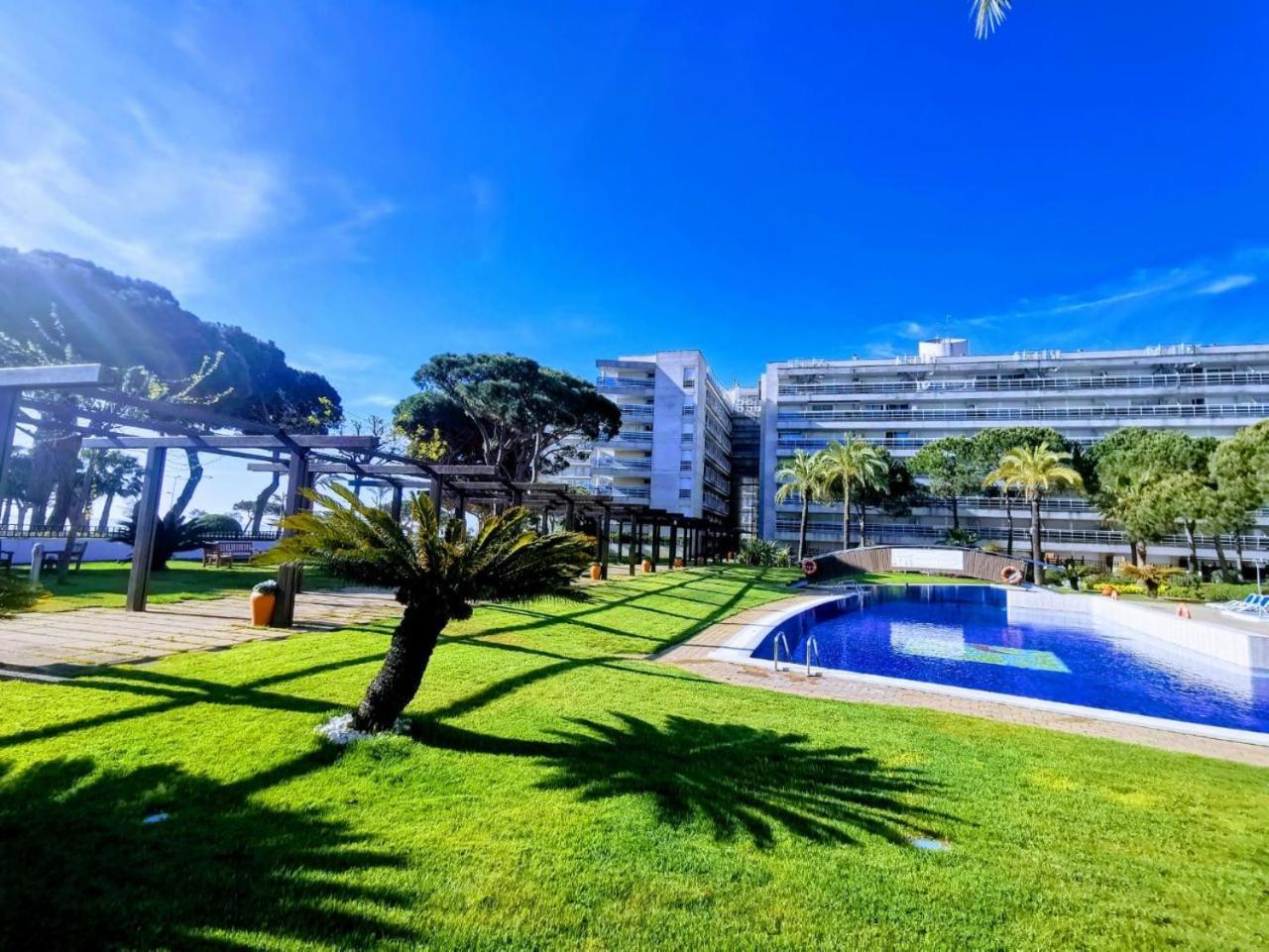 Seafront Apartment In Blanes Luaran gambar